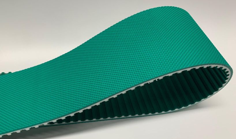 Timing belt with G/GSTR coating Timing belt with G/GSTR coating